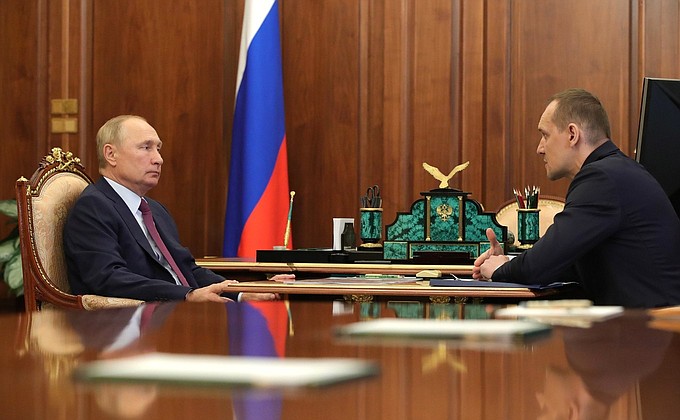 Рабочая встреча Владимира Путина с руководителем Росреестра