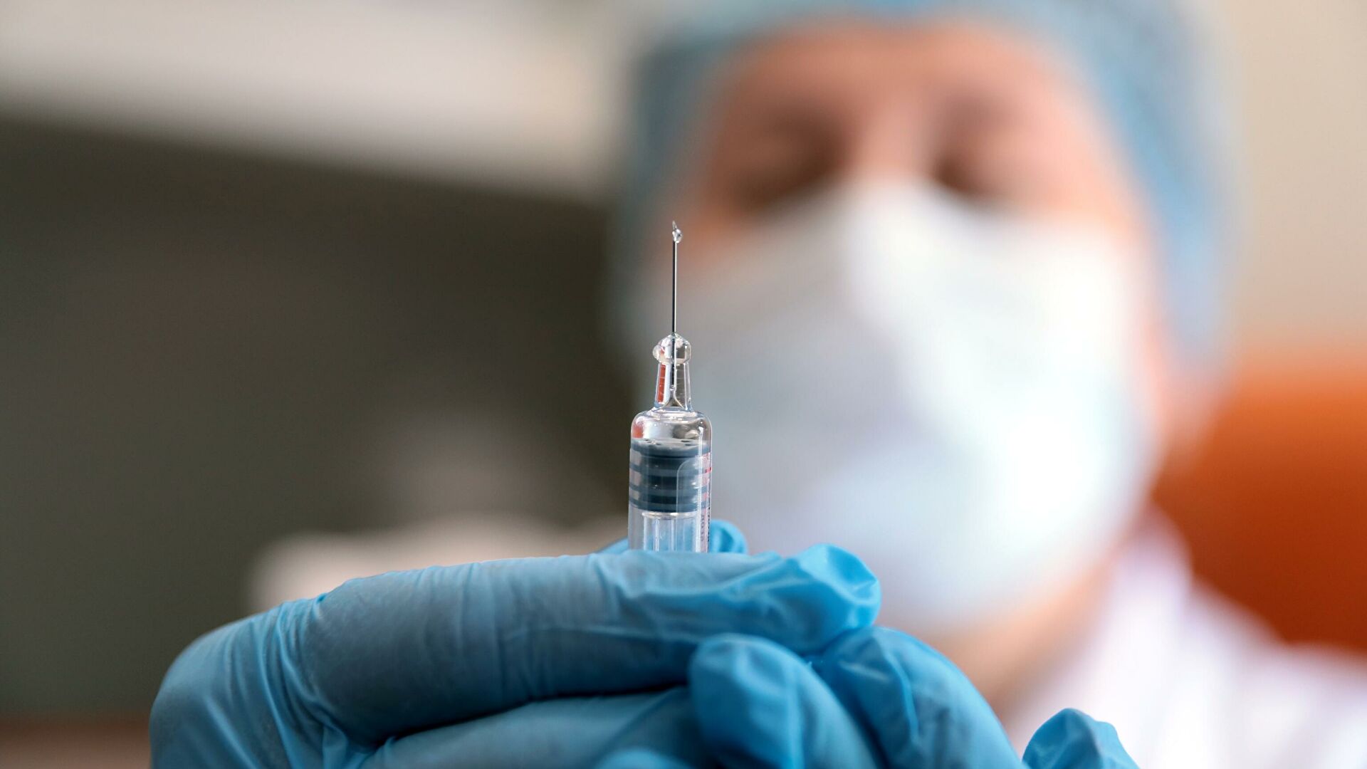 Определены группы населения, подлежащие приоритетной вакцинации от коронавируса