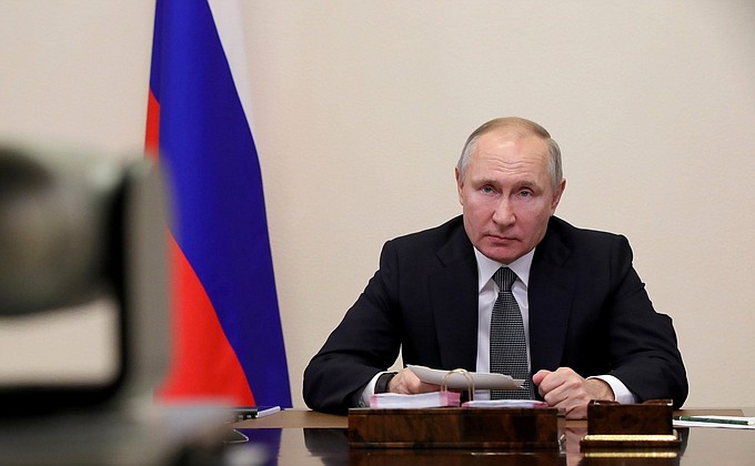 Выступление В.Путина на совещании судей судов общей юрисдикции и арбитражных судов