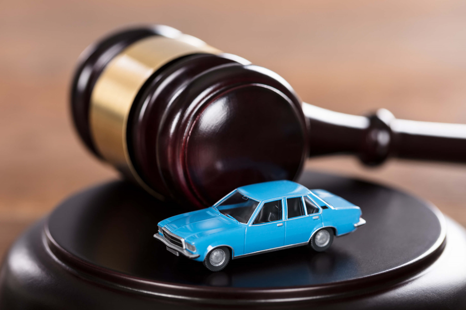 Верховный Суд рассмотрел спор о возможности передачи залогового авто по мировому соглашению