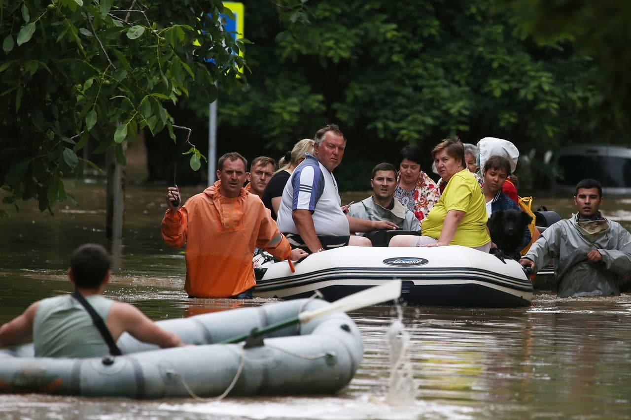 Центробанк призвал банки помочь пострадавшим от наводнений в Крыму и Сочи