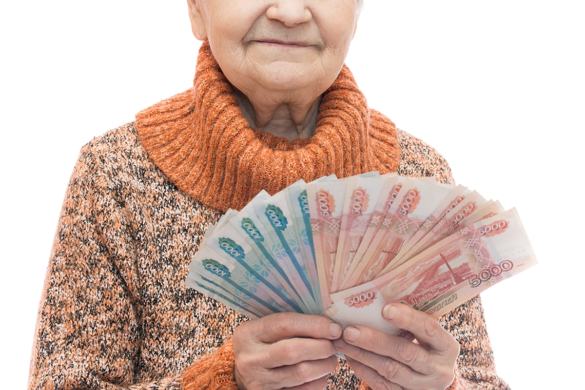 Самая пенсионерка. Бабушка миллионерша. Бабушка с деньгами. Богатая старушка. Пенсионерка с деньгами.