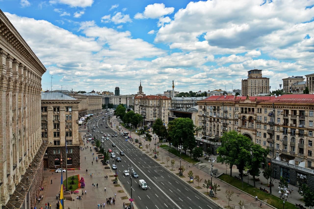 В Киеве задержали нотариуса, который системно регистрировал в госреестре недвижимости «виртуальные дома»