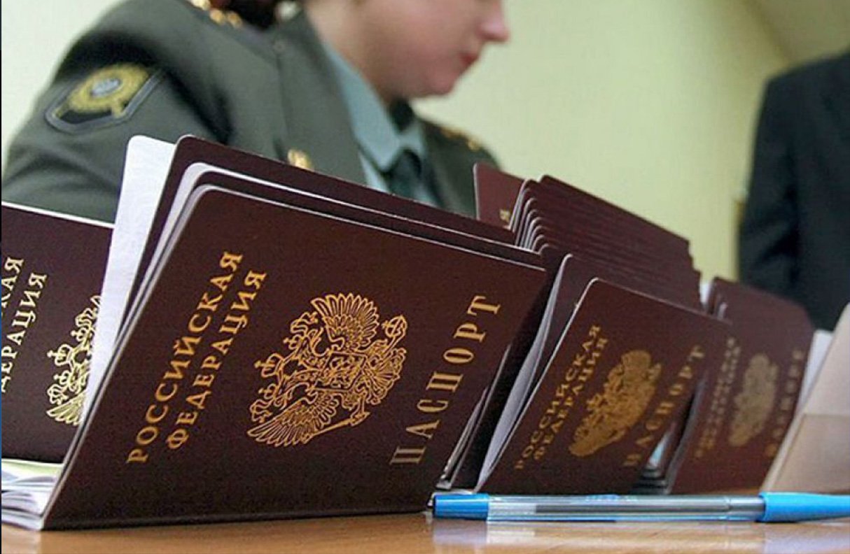 Истекшие в период режима самоизоляции паспорта и водительские удостоверения можно заменить до конца 2020 года
