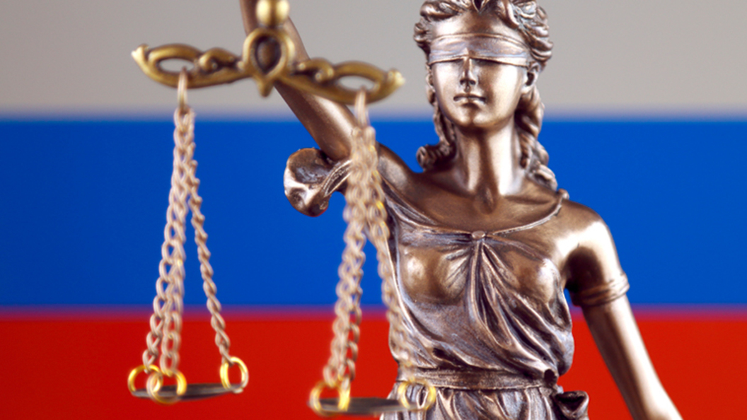 Депутаты Госдумы внесли законопроект, который даcт возможность адвокатам исполнять депутатские обязанности на непостоянной основе